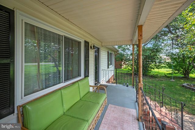 3003 MCKINNEY BLVD, Colonial Beach, VA 22443