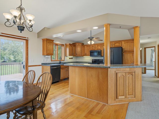 4427 Shetland Place NW, Rochester, MN 55901