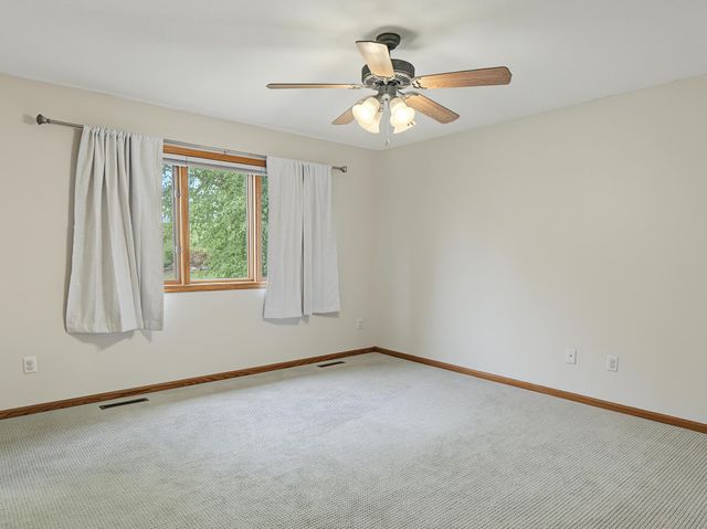 4427 Shetland Place NW, Rochester, MN 55901