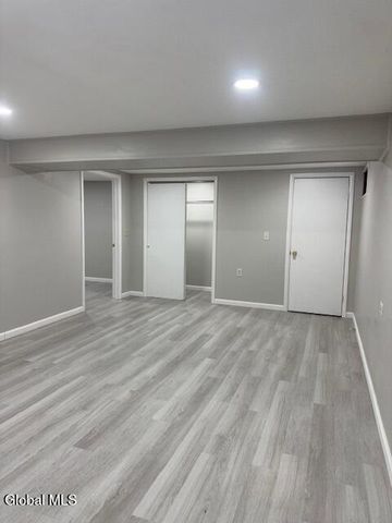 10 Flicker Drive, Colonie, NY 12110