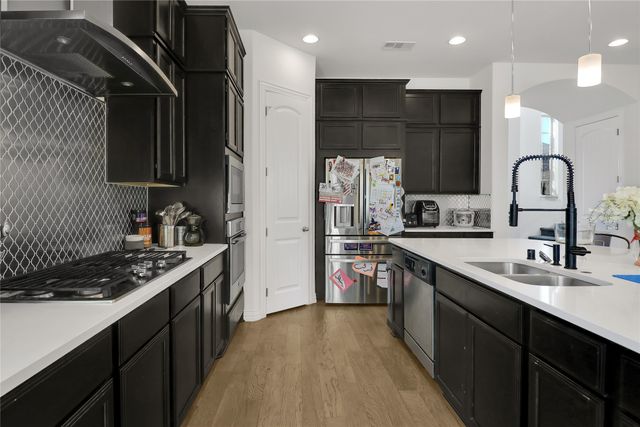4209 Whispering Willow Way, Arlington, TX 76005