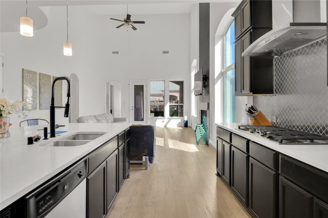 4209 Whispering Willow Way, Arlington, TX 76005