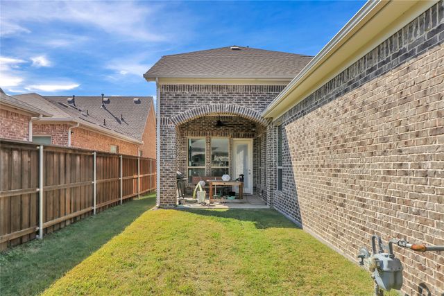 4209 Whispering Willow Way, Arlington, TX 76005