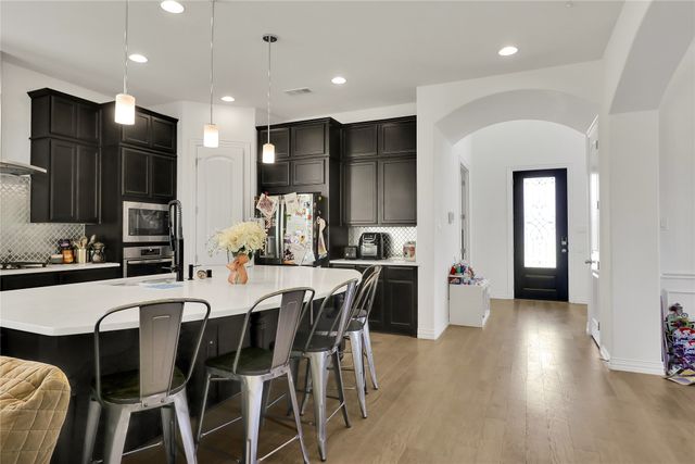 4209 Whispering Willow Way, Arlington, TX 76005