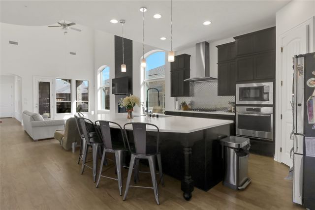 4209 Whispering Willow Way, Arlington, TX 76005
