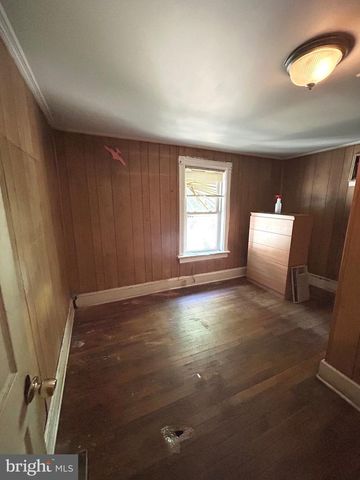 227 W ADAMS ST, Paulsboro, NJ 08066
