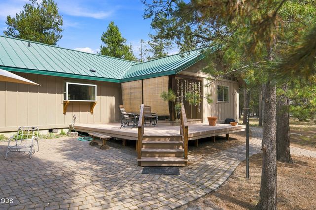 52216 Moose Road, La Pine, OR 97739