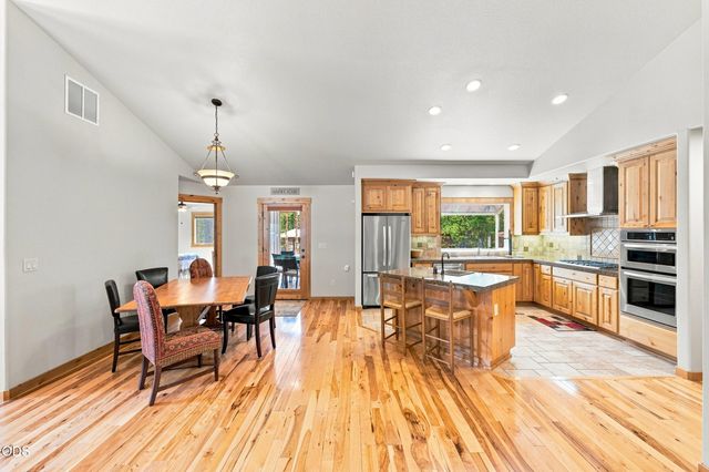 52216 Moose Road, La Pine, OR 97739