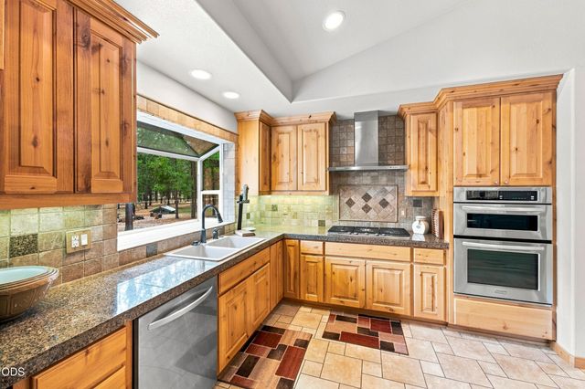 52216 Moose Road, La Pine, OR 97739