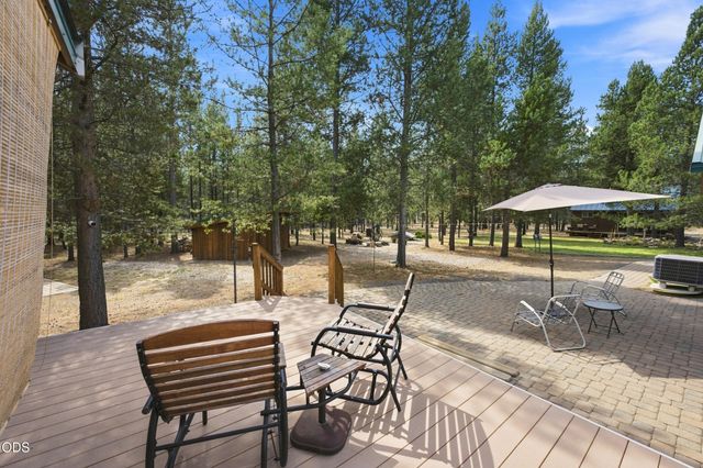 52216 Moose Road, La Pine, OR 97739