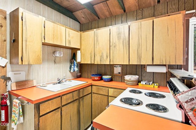 52216 Moose Road, La Pine, OR 97739
