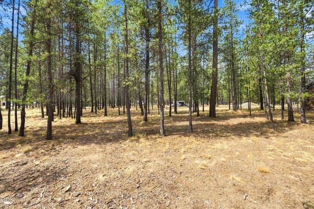 52216 Moose Road, La Pine, OR 97739