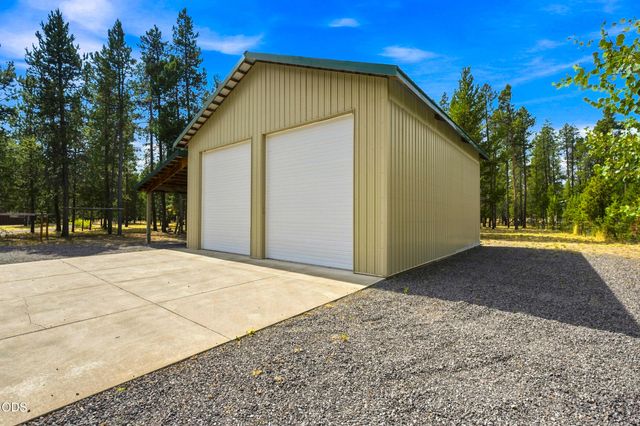 52216 Moose Road, La Pine, OR 97739