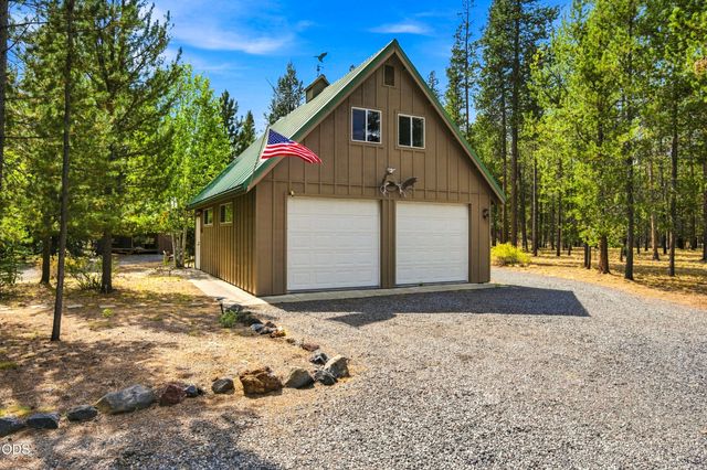 52216 Moose Road, La Pine, OR 97739