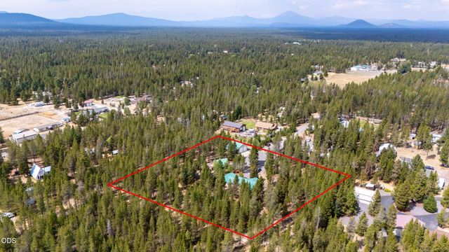 52216 Moose Road, La Pine, OR 97739