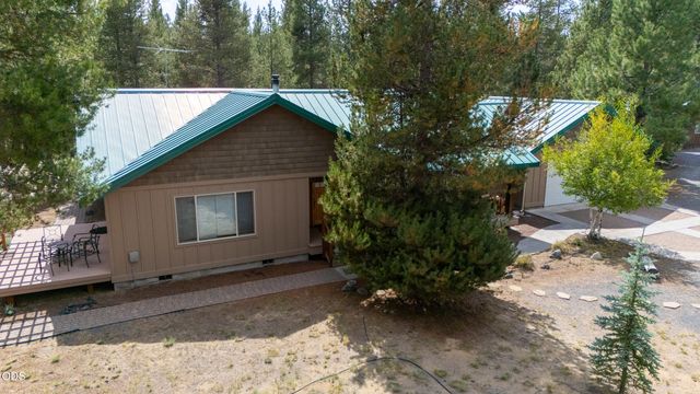 52216 Moose Road, La Pine, OR 97739