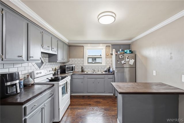 75 Theresa Drive, Cheektowaga, NY 14227