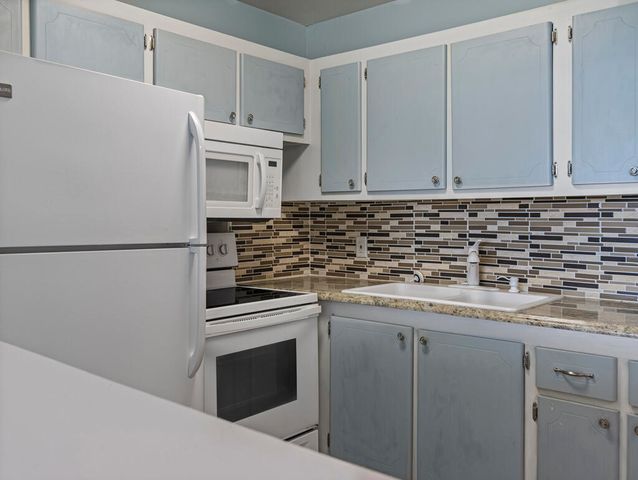 362 Northampton R 362, West Palm Beach, FL 33417