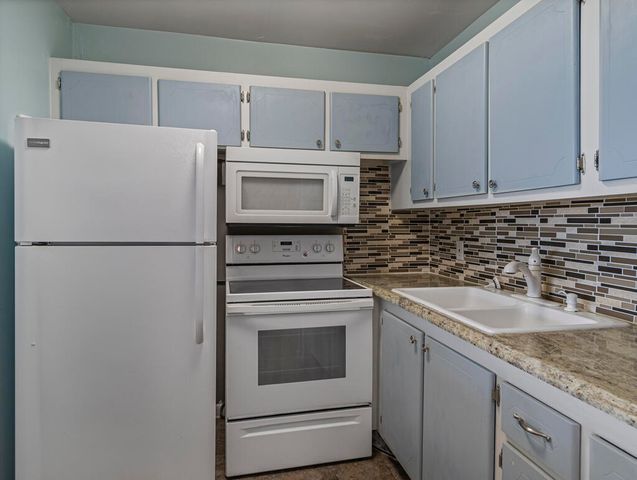 362 Northampton R 362, West Palm Beach, FL 33417