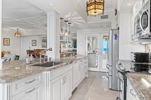 2000 S Highway A1a 406, Jupiter, FL 33477