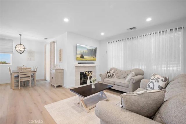 16739 Nicklaus Drive 25, Sylmar, CA 91342