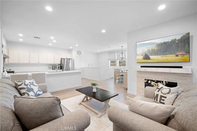 16739 Nicklaus Drive 25, Sylmar, CA 91342