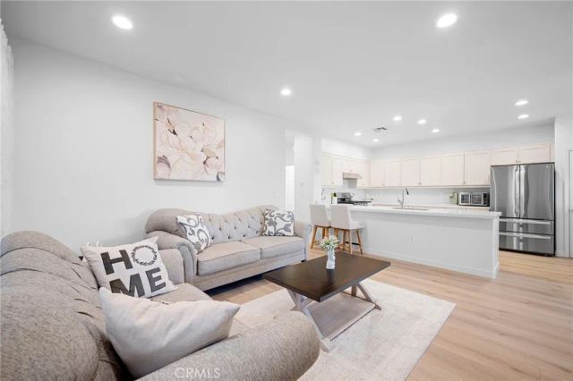 16739 Nicklaus Drive 25, Sylmar, CA 91342