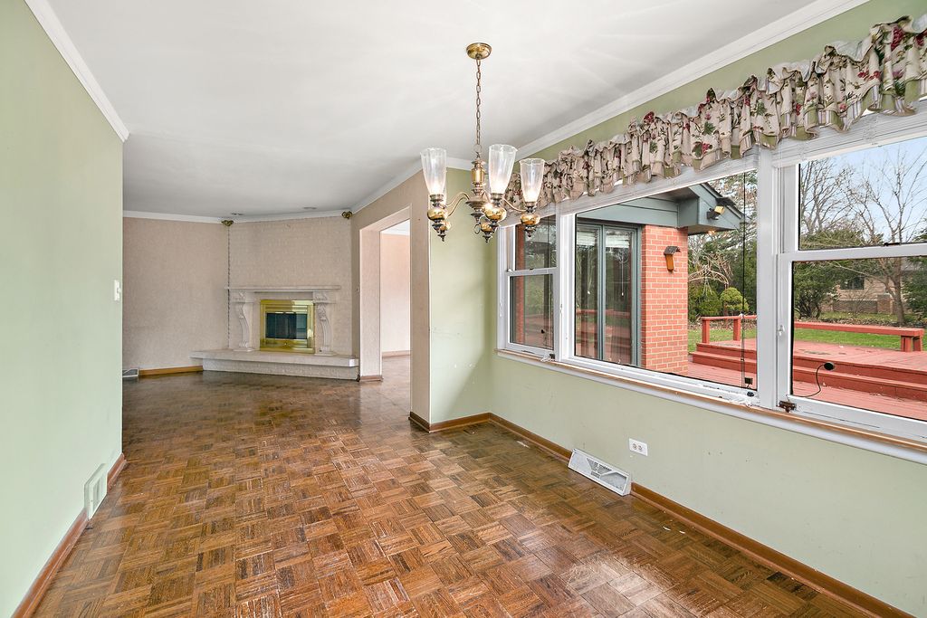 Image 14 of property listing at 638 Pheasant Trail, Frankfort, IL 60423