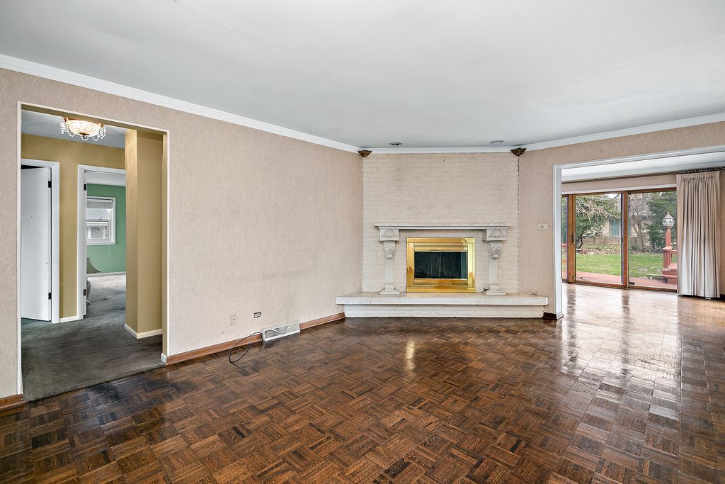 Image 19 of property listing at 638 Pheasant Trail, Frankfort, IL 60423