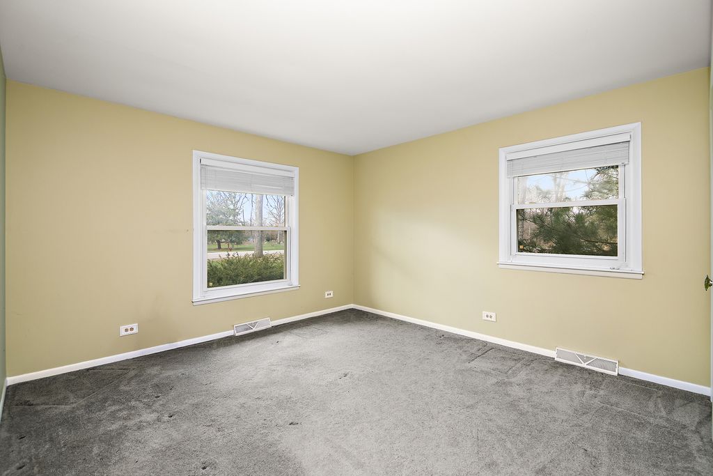 Image 21 of property listing at 638 Pheasant Trail, Frankfort, IL 60423