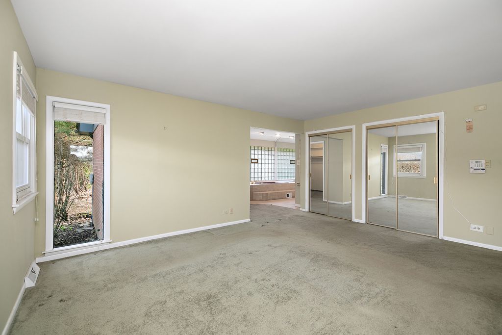 Image 23 of property listing at 638 Pheasant Trail, Frankfort, IL 60423