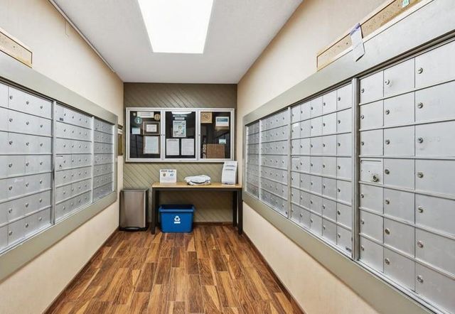 1601 N Innsbruck Drive 319, Fridley, MN 55432