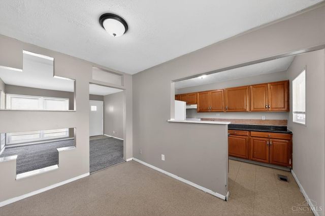 8844 Ebro Court, Springfield Twp., OH 45231