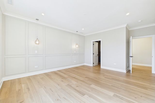 6235 N Kedvale Avenue, Chicago, IL 60646