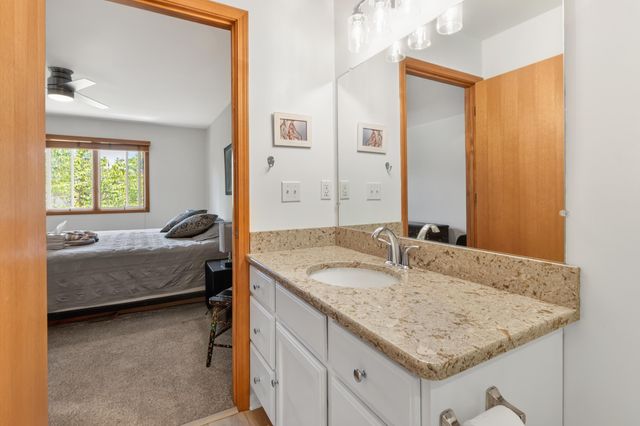 515 Sycamore Circle, Saline City, MI 48176