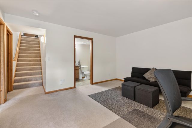 515 Sycamore Circle, Saline City, MI 48176