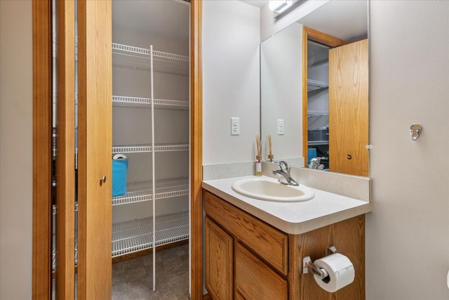 515 Sycamore Circle, Saline City, MI 48176