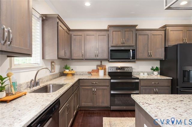 3101 Tadley Dr, Midlothian, VA 23112
