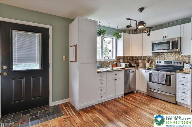 636 West Oxford Street, Coopersburg Boro, PA 18036