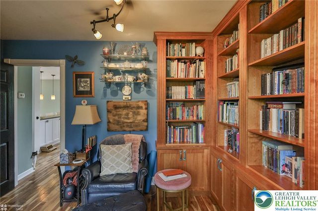 636 West Oxford Street, Coopersburg Boro, PA 18036