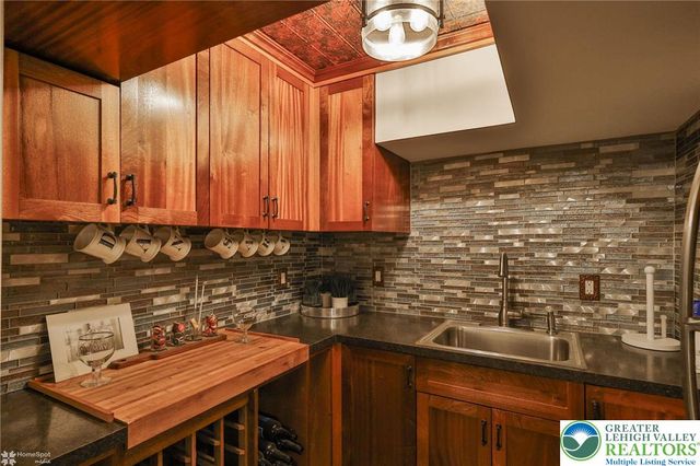 636 West Oxford Street, Coopersburg Boro, PA 18036