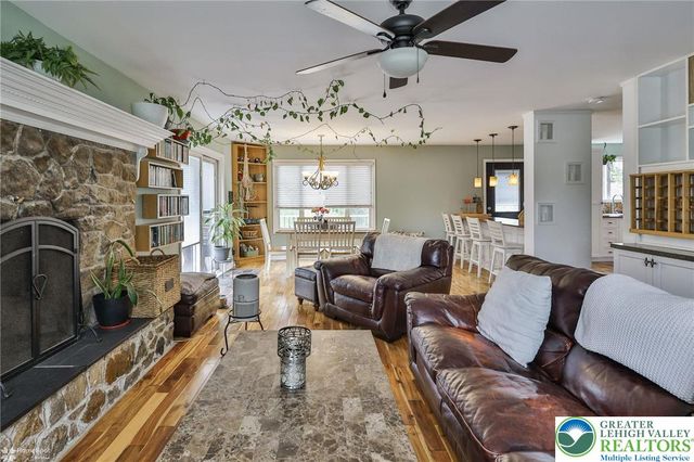 636 West Oxford Street, Coopersburg Boro, PA 18036