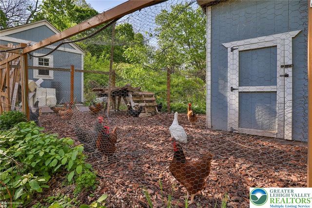 636 West Oxford Street, Coopersburg Boro, PA 18036