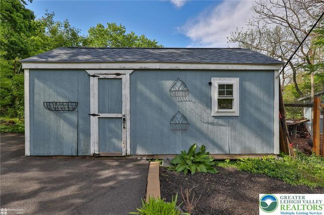636 West Oxford Street, Coopersburg Boro, PA 18036