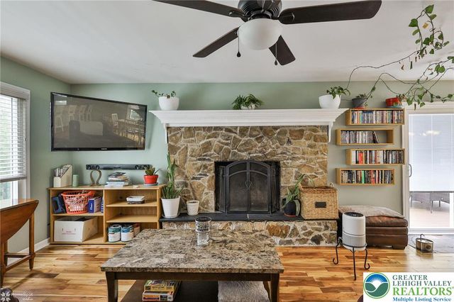 636 West Oxford Street, Coopersburg Boro, PA 18036