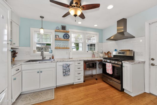 22 Chapman Drive, Guilderland, NY 12203