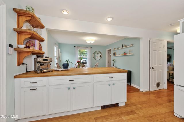 22 Chapman Drive, Guilderland, NY 12203