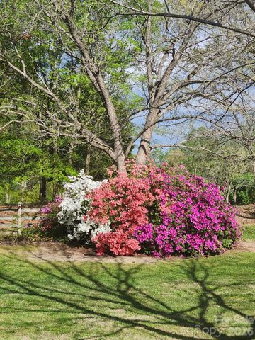 3323 Sadler Road, Alexis, NC 28006