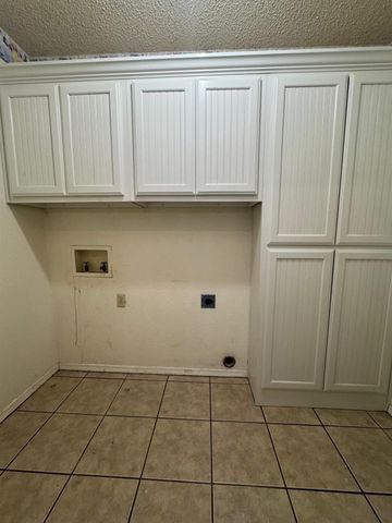 860 40th Street SE, Paris, TX 75462