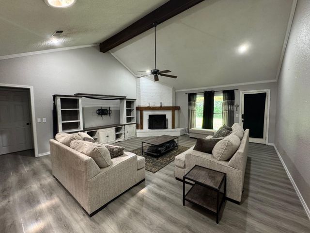 860 40th Street SE, Paris, TX 75462